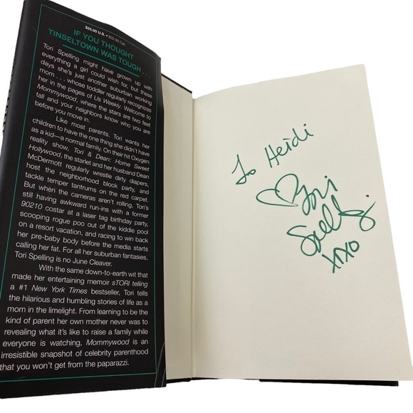MOMMYWOOD SIGNED Book by Tory Spelling Hardcover - Picture 9 of 11